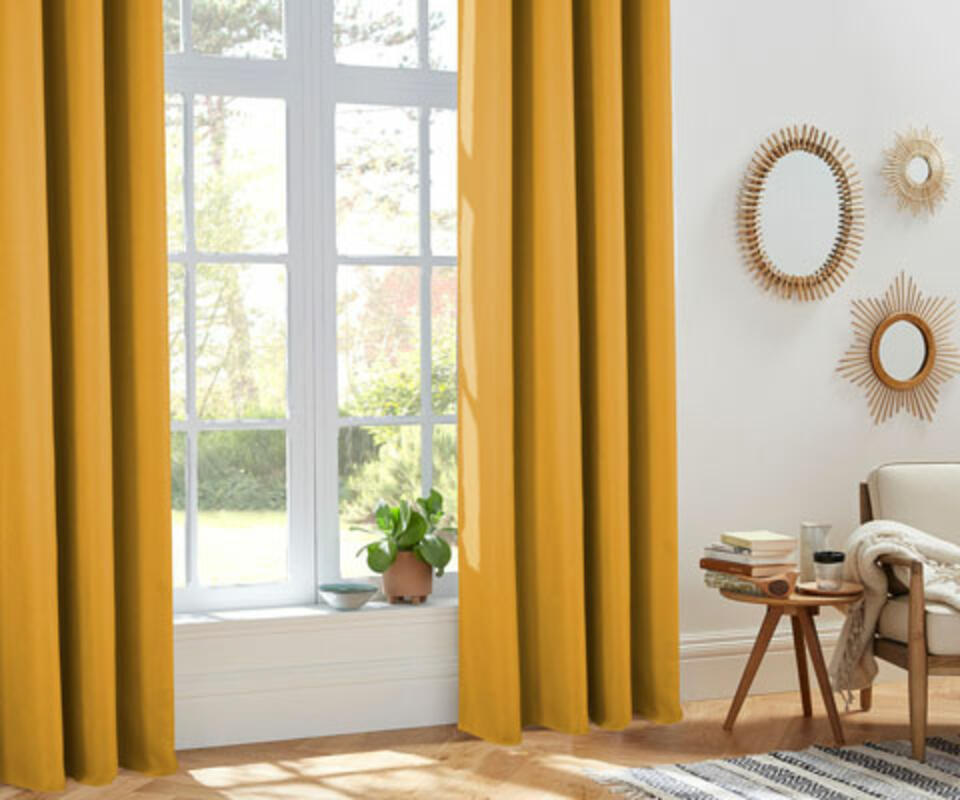 cortina térmica amarilla