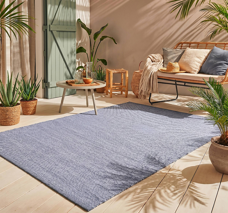 Bett�berwurf aus recycelter Baumwolle