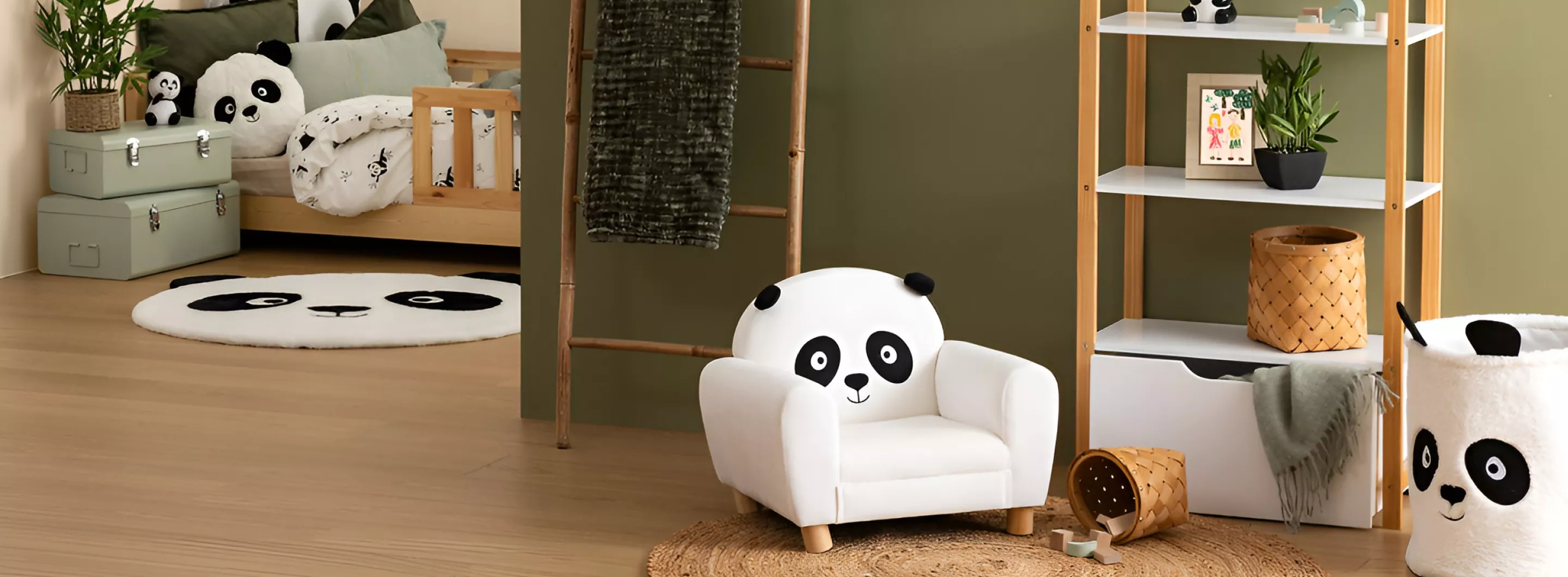 groene decoratie voor kinderkamer met pandathema