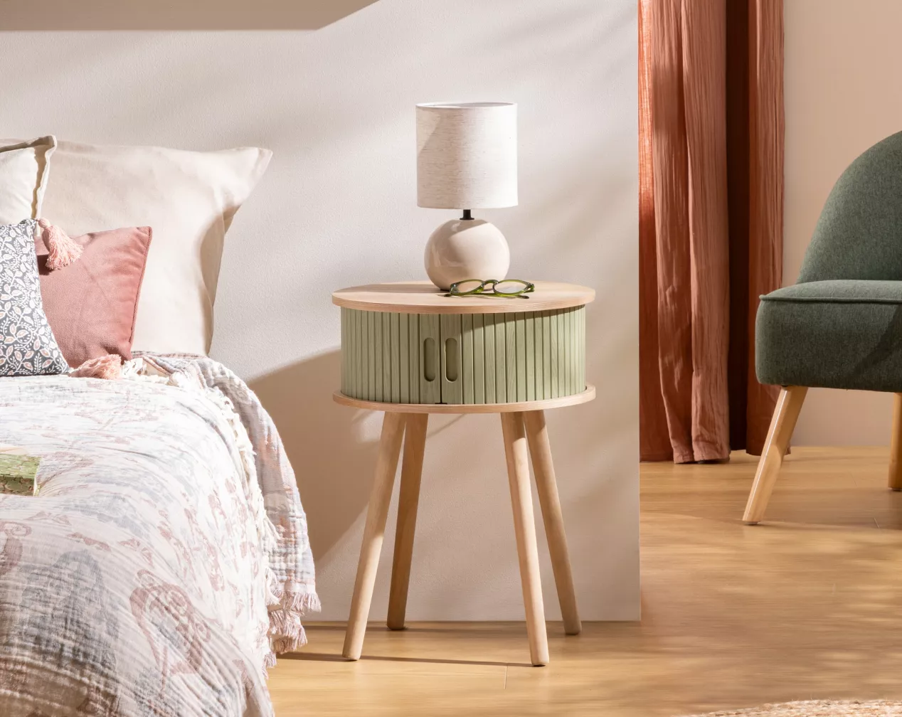 witte houten bijzettafel