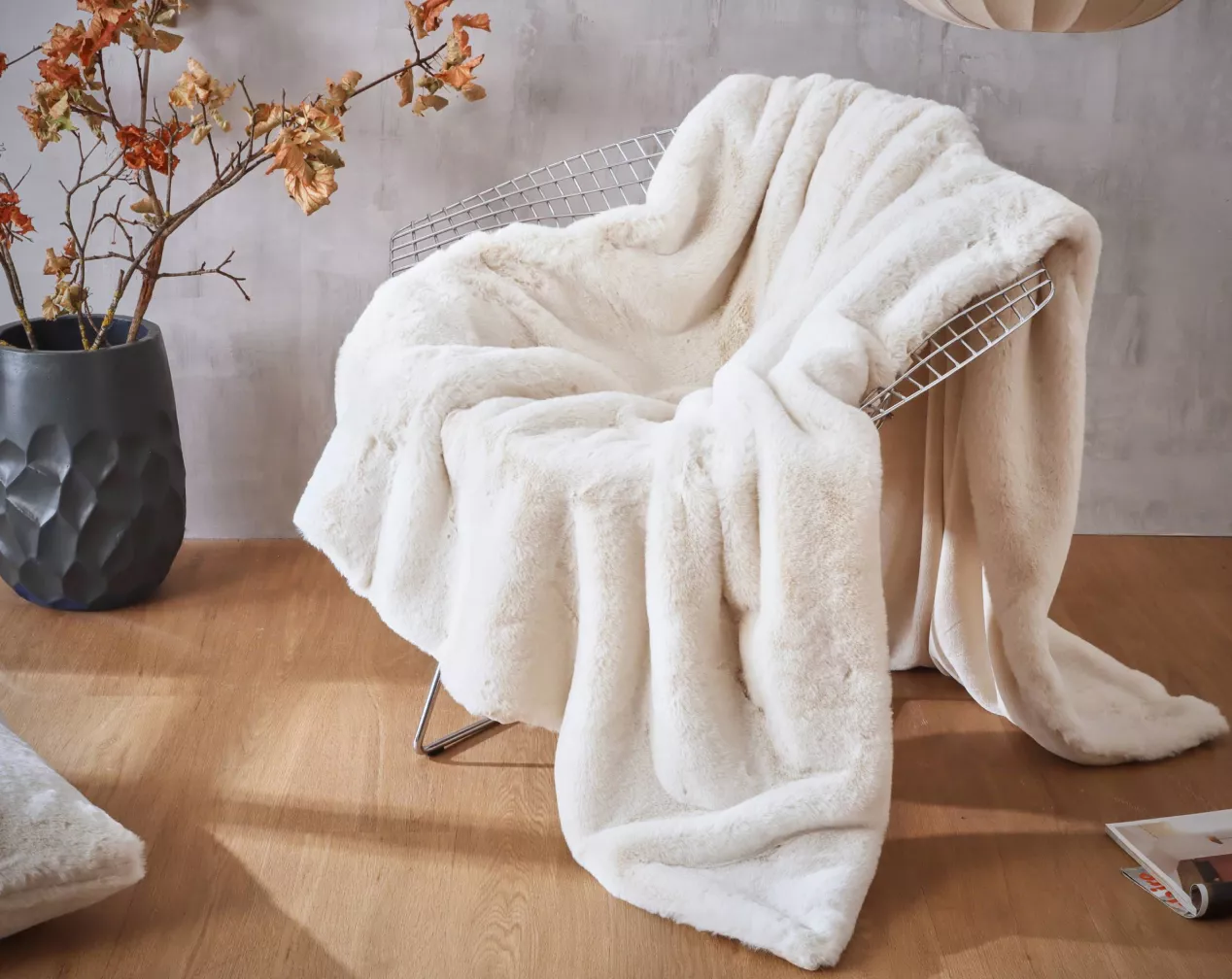 beige plaid van imitatiebont