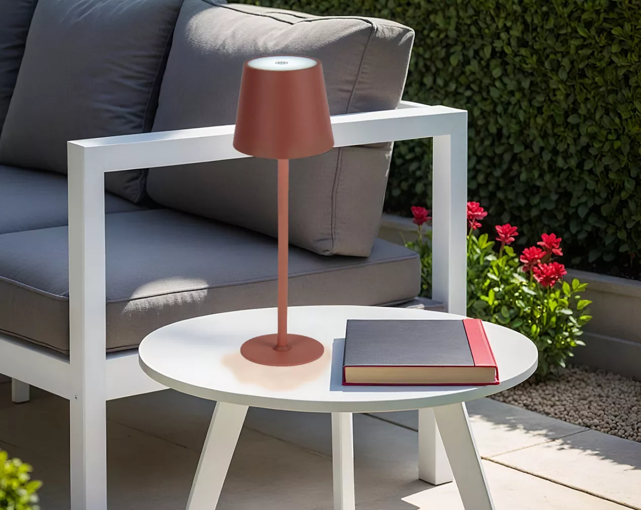 lampe de table en métal sans fil terracotta