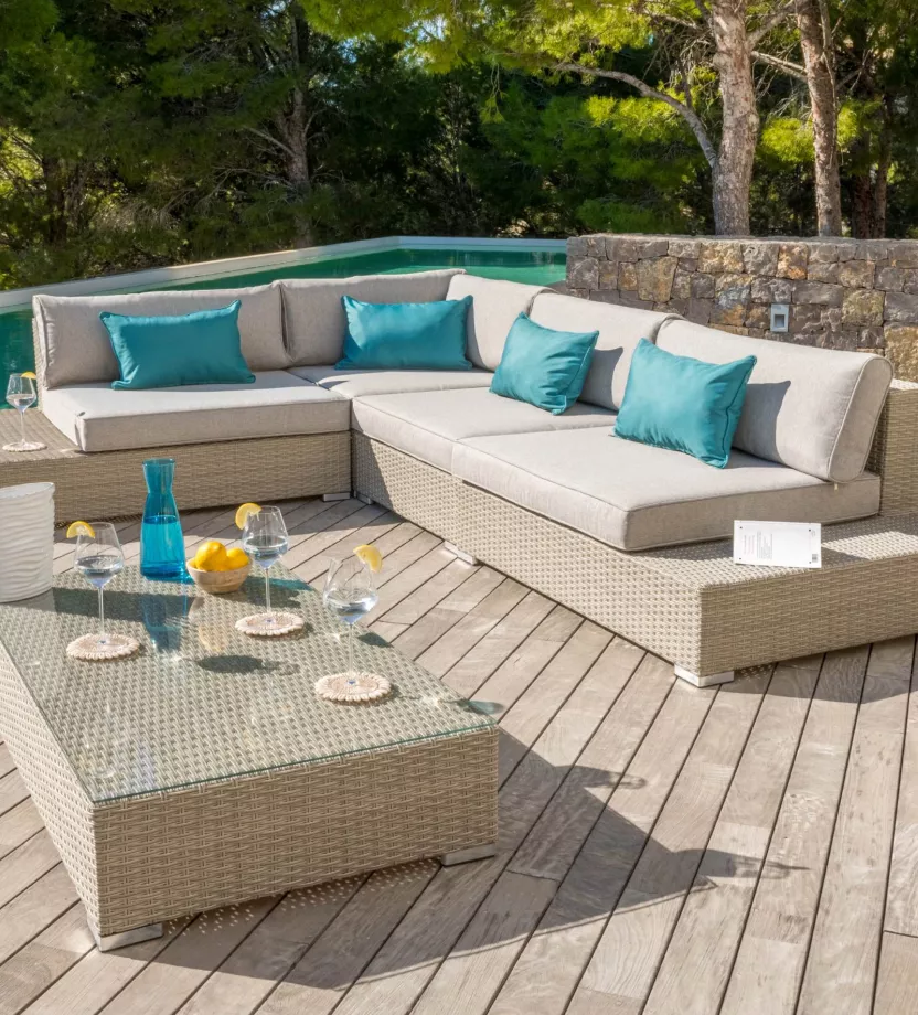 salon de jardin en résine tressée gris