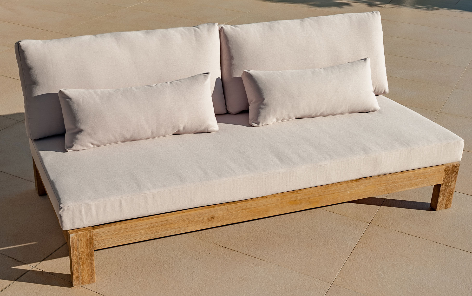 canapé de jardin 3 places en bois coussins beige