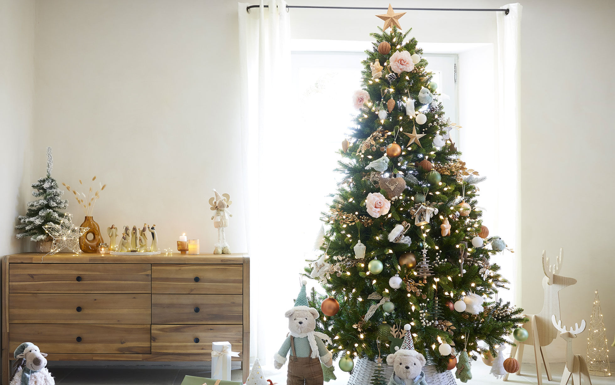 sapin de noël déco nature avec cimier étoile