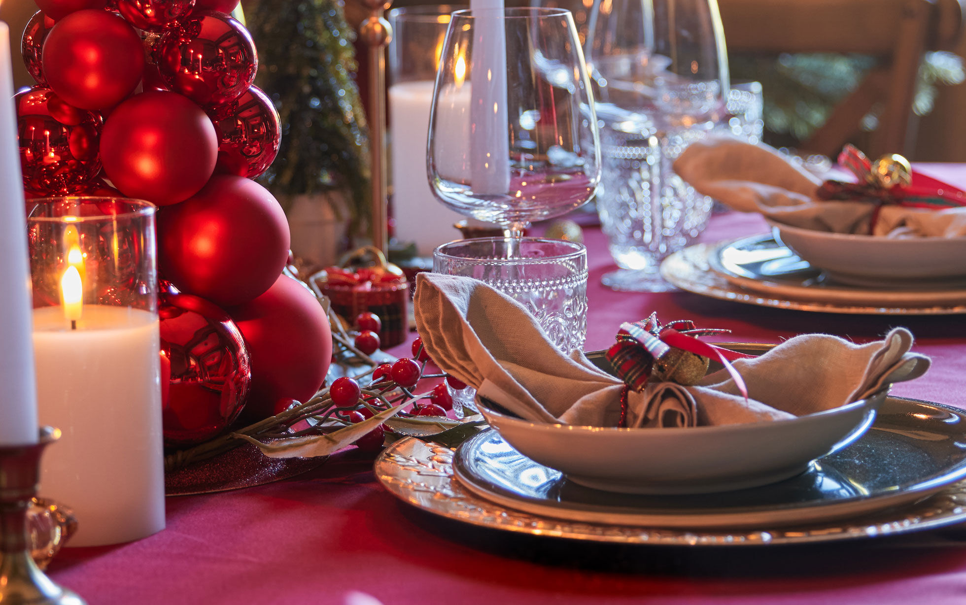 Mesa de Navidad con decoración tradicional