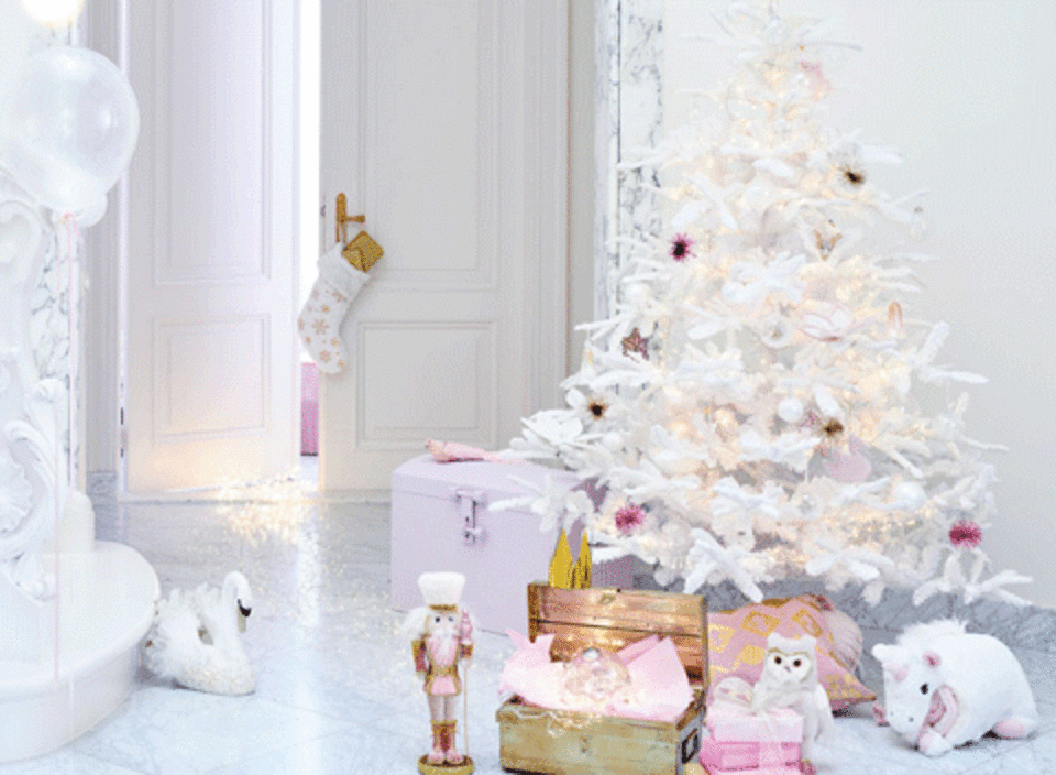 albero di Natale bianco stile fiabesco