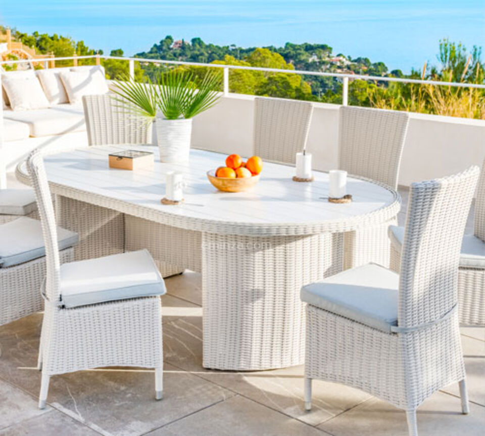 tavolo da giardino in polyrattan