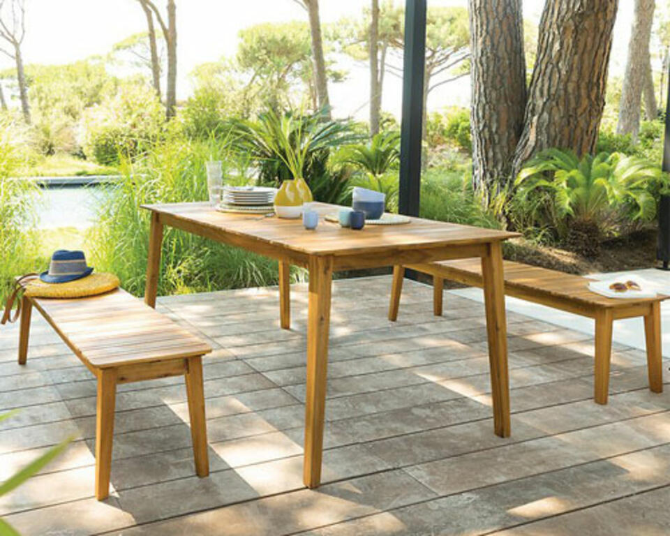 table de jardin en bois