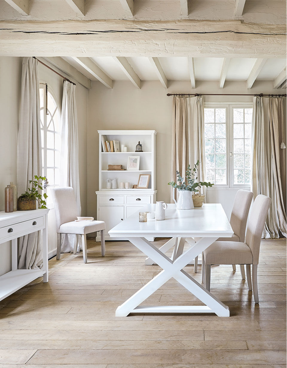 salon style cottage