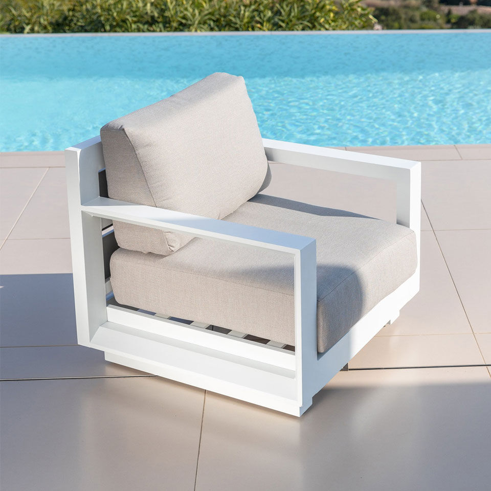 fauteuil de jardin blanc