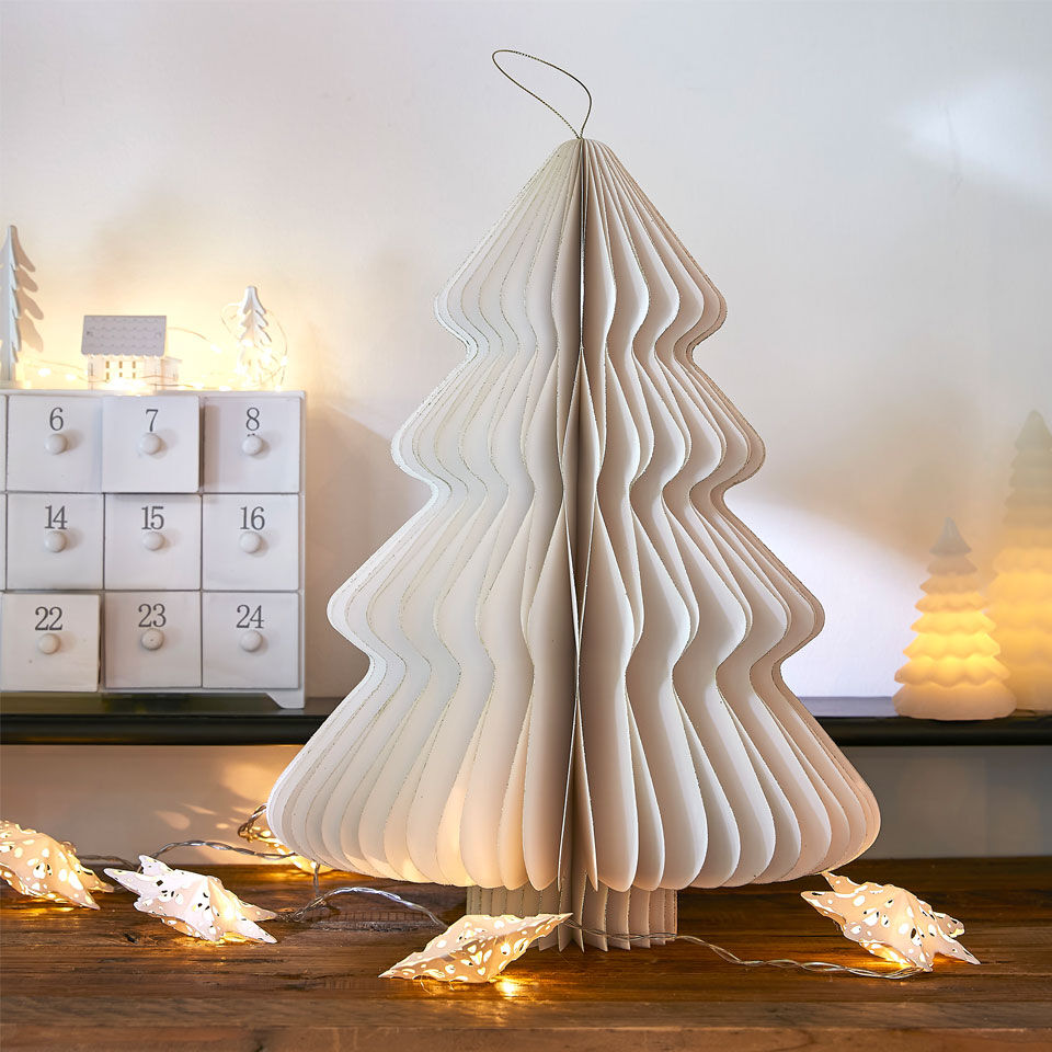 sapin en papier blanc