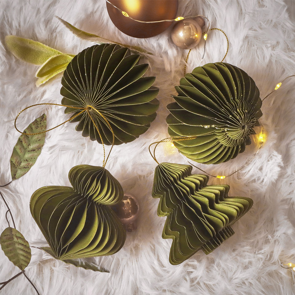décorations de noël à suspendre en papier vertes