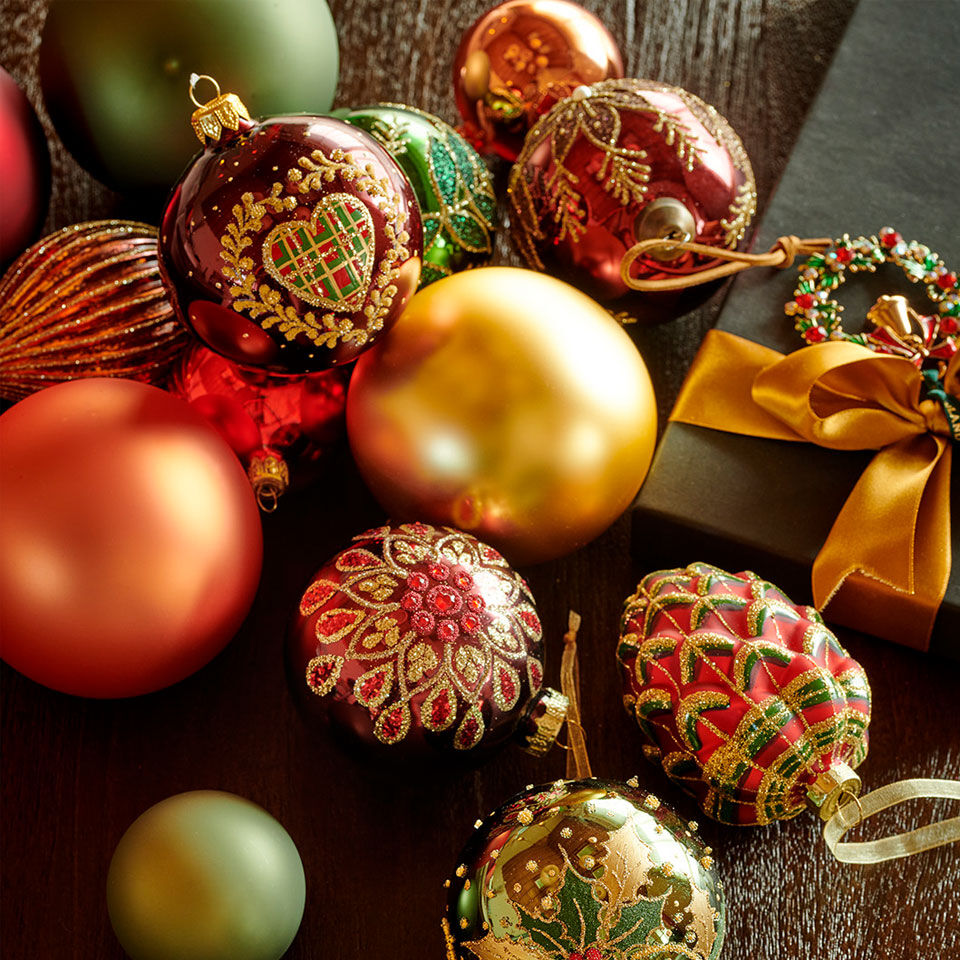 boules de noël en verre élégantes