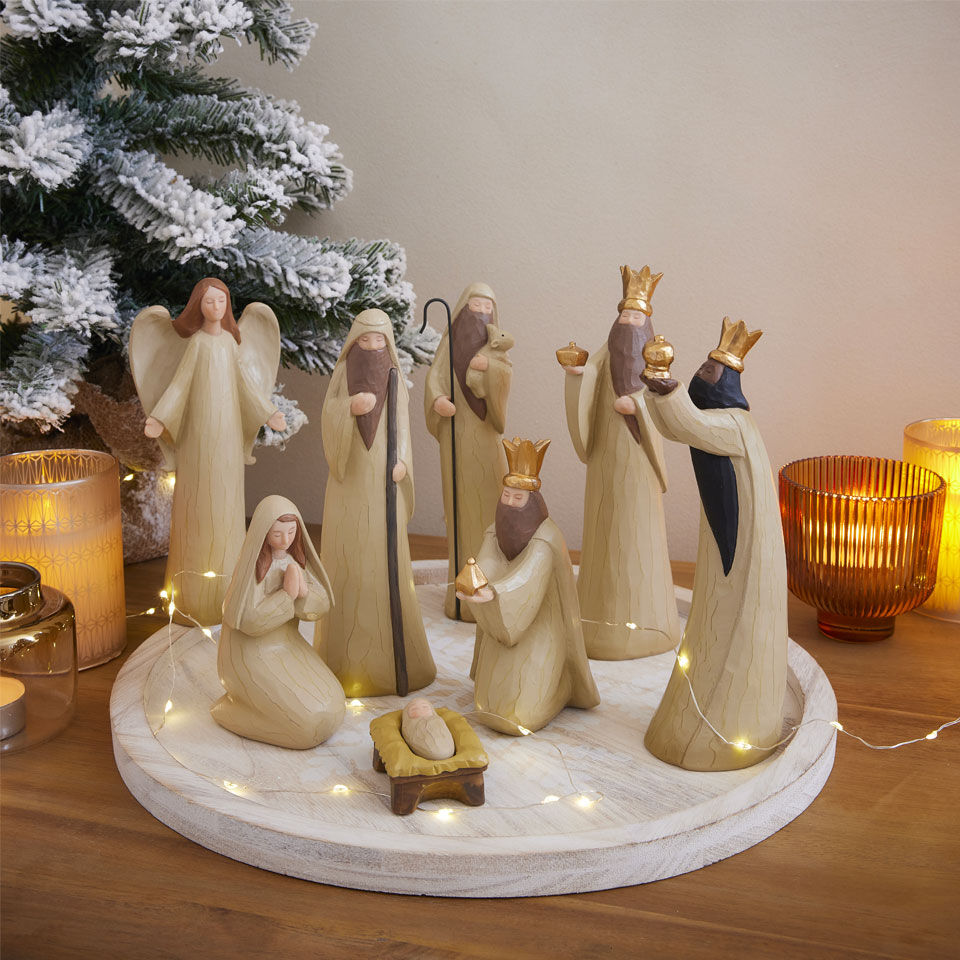 Krippenfiguren aus Holz
