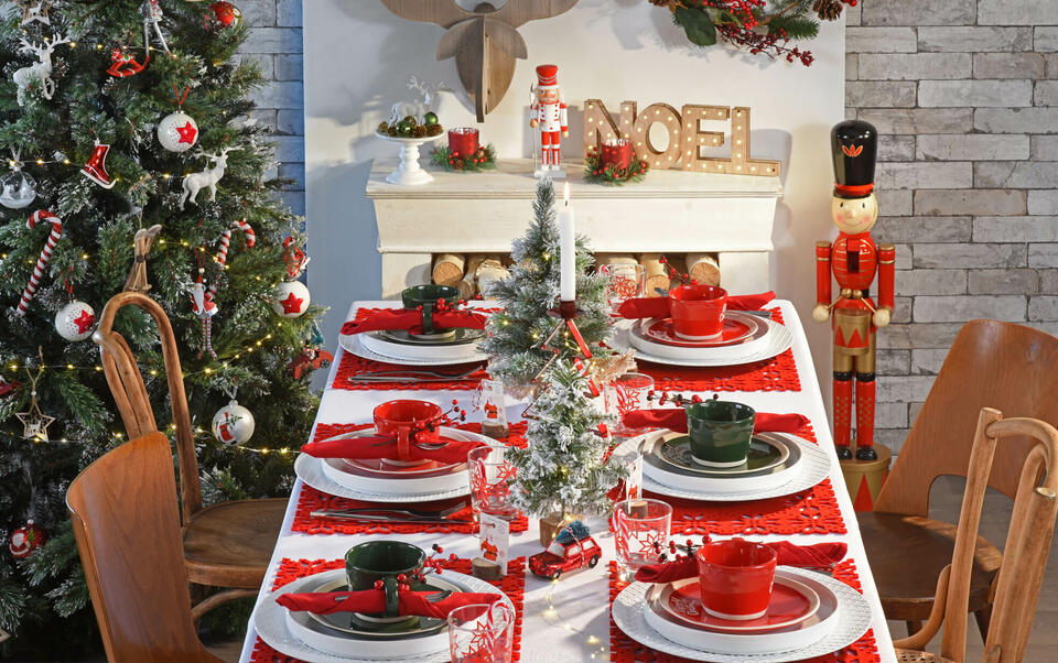 idee per decorare il tavolo per Natale