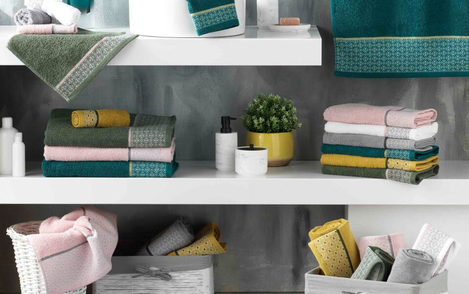 serviettes de bain colorées