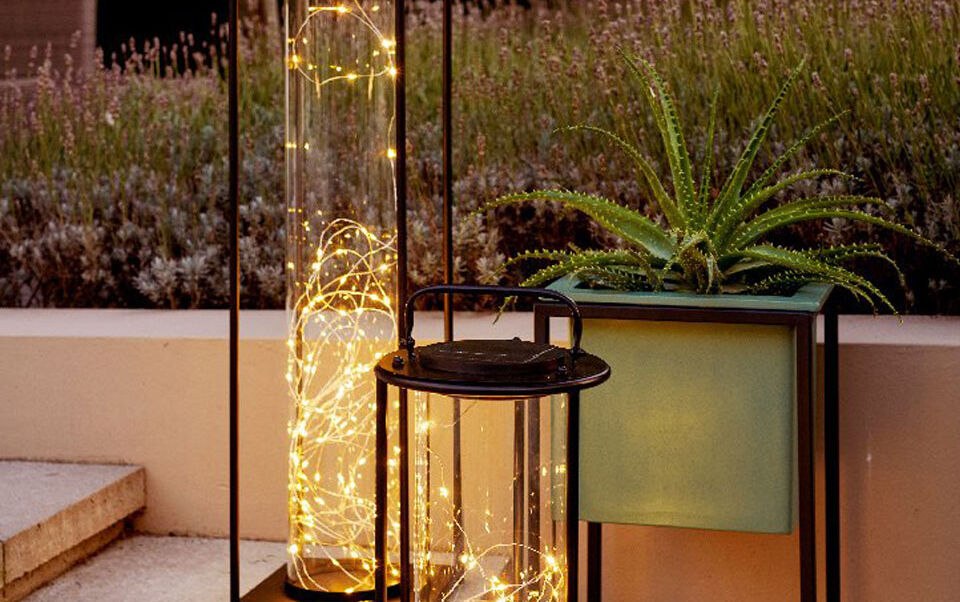lampada solare di metallo