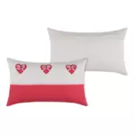 https://cdn2.eminza.com/uploads/cache/legacy_product_150_standard/uploads/media/65012b1b999d2/coussin-rectangulaire-pauline-rouge-3