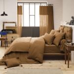 https://cdn2.eminza.com/uploads/cache/legacy_product_150_standard/uploads/media/650d72ebc7ec5/federa-rettangolare-garza-di-cotone-l70-cm-gaia-camel-4