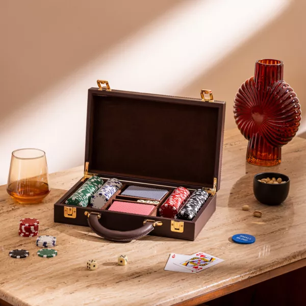 France Cartes - Coffret Poker Façon Cuir - 200 Jetons 11,5 G - 2 Jeux De Cartes Grimaud - Dés Et Règles Inclus