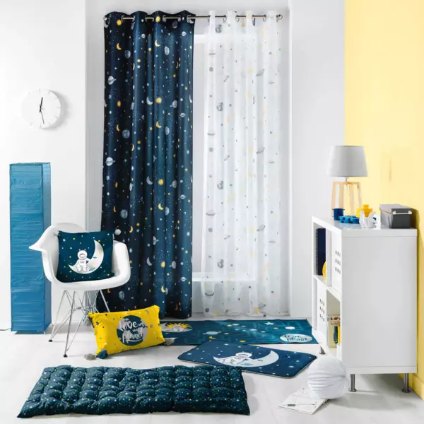 https://cdn2.eminza.com/uploads/cache/legacy_product_600_standard/uploads/media/64fb029075052/colchoneta-para-el-suelo-60-x-120-cm-astronauta-azul-2