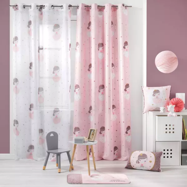 https://cdn2.eminza.com/uploads/cache/legacy_product_600_standard/uploads/media/64fb104d5d736/tapis-75-cm-petite-princesse-rose-3
