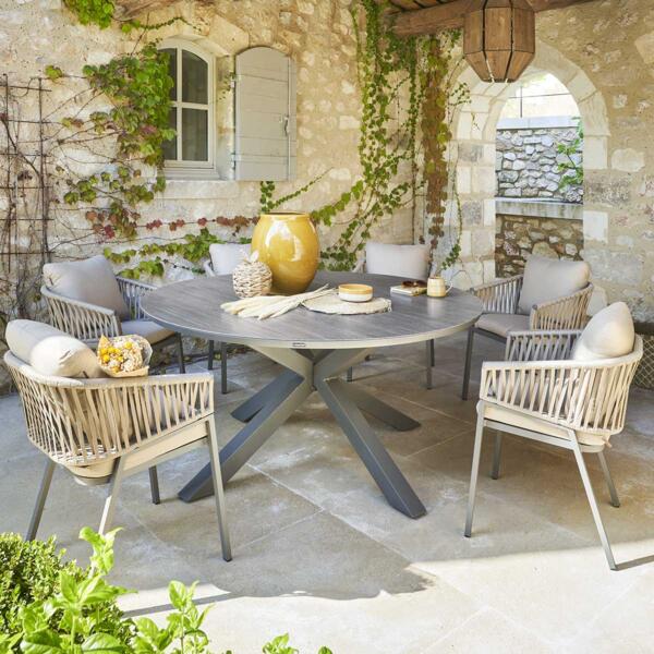 Ensemble table de jardin et chaises