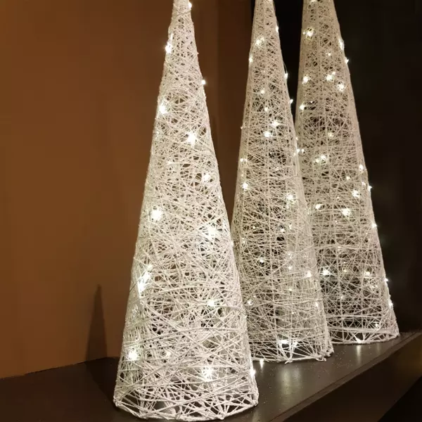 Pyramide lumineuse Cone petites paillettes à piles Blanc chaud 30 LED