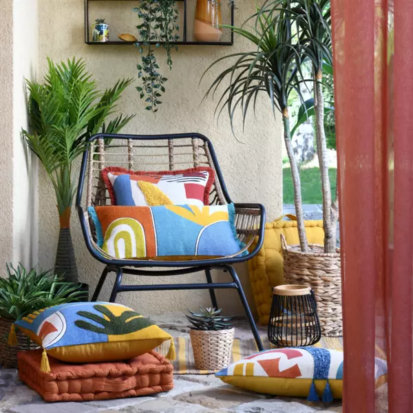 https://cdn2.eminza.com/uploads/cache/legacy_product_600_standard/uploads/media/65009041b237d/sierkussen-vierkant-katoen-40-cm-varisco-geel-2