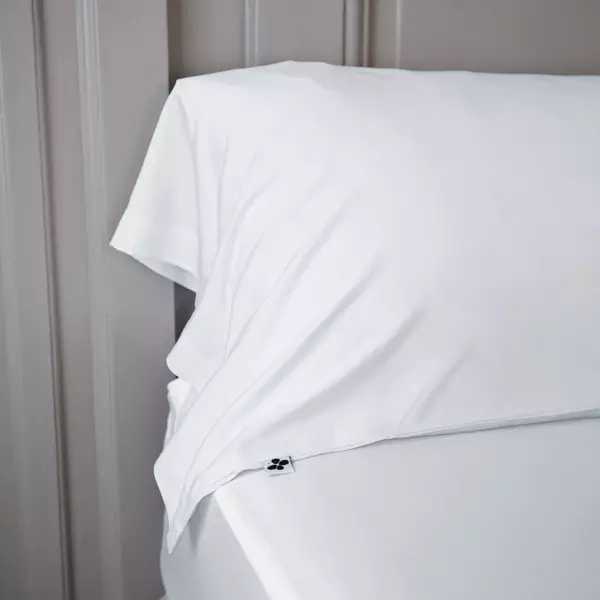 Funda de almohada rectangular en satén de bambú (70 cm) Salomé Blanco chantilly