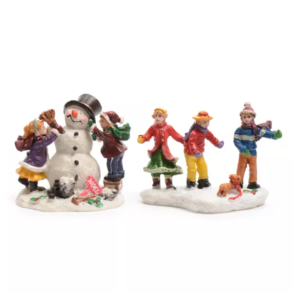 Set van figuren Kinderen en sneeuwpop voor een dorp