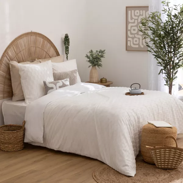 Funda nórdica y dos fundas de almohadas de microfibra (260 x 240 cm) Edie Blanco