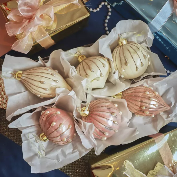 Sæt med 12 glaskugler til jul (D80 mm) Charme og perle Hvid uld og pudderrosa