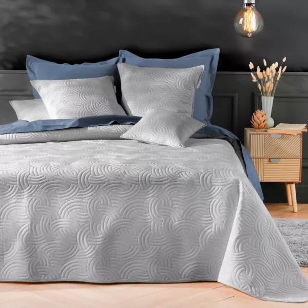 Couvre-lit matelassé et deux taies d'oreiller (240 x 260 cm) Solange Gris
