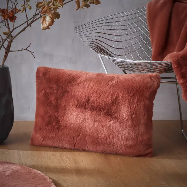Coussin rectangulaire fausse fourrure (40 x 60 cm) Finn Terracotta