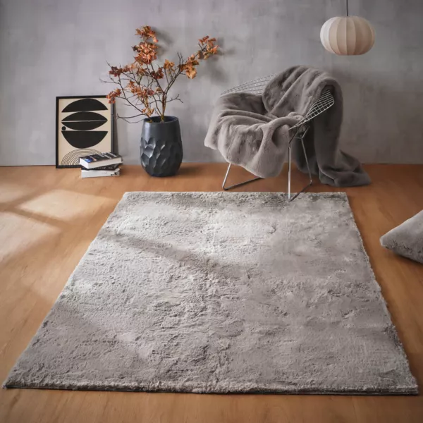 Tappeto rettangolare in finta pelliccia (140 x 200 cm) Finn Taupe