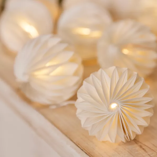 Guirlande lumineuse sur piles 2,25 m 10 LED Lanterne papier magnetique Blanc chaud