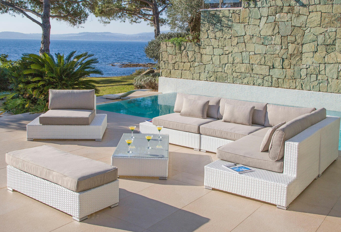 Tavolino Basso Da Giardino Rotondo In Legno Massello Di Acacia 80 Cm Baya | Maisons Du Monde