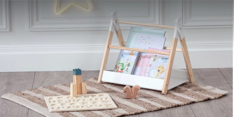 Bastoncini Di Zucchero Rossi E Bianchi In Plastica – 24 Pezzi Con Corda Dorata – Decorazioni Natalizie