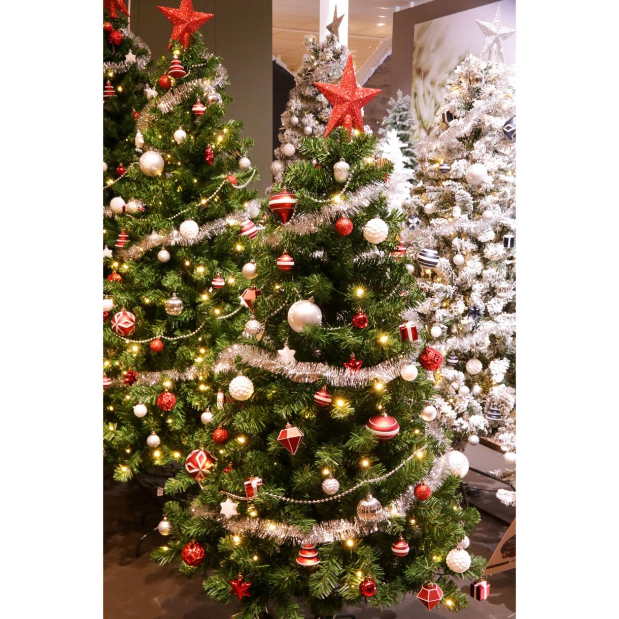 Albero di Natale artificiale illuminato Royal addobbato Verde/rosso Alt. 150 cm Bianco caldo 6