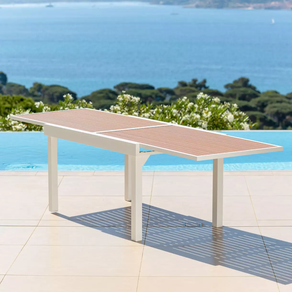 Mesa de jardín extensible 10 personas Aluminio efecto madera Murano (270 x 90 cm) - Blanca 6