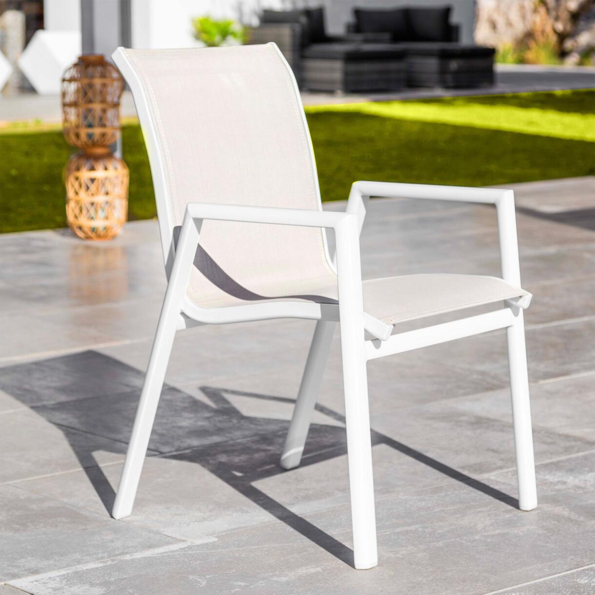 Stapelbarer Gartenstuhl mit Armlehnen Corfu - Weiß 1