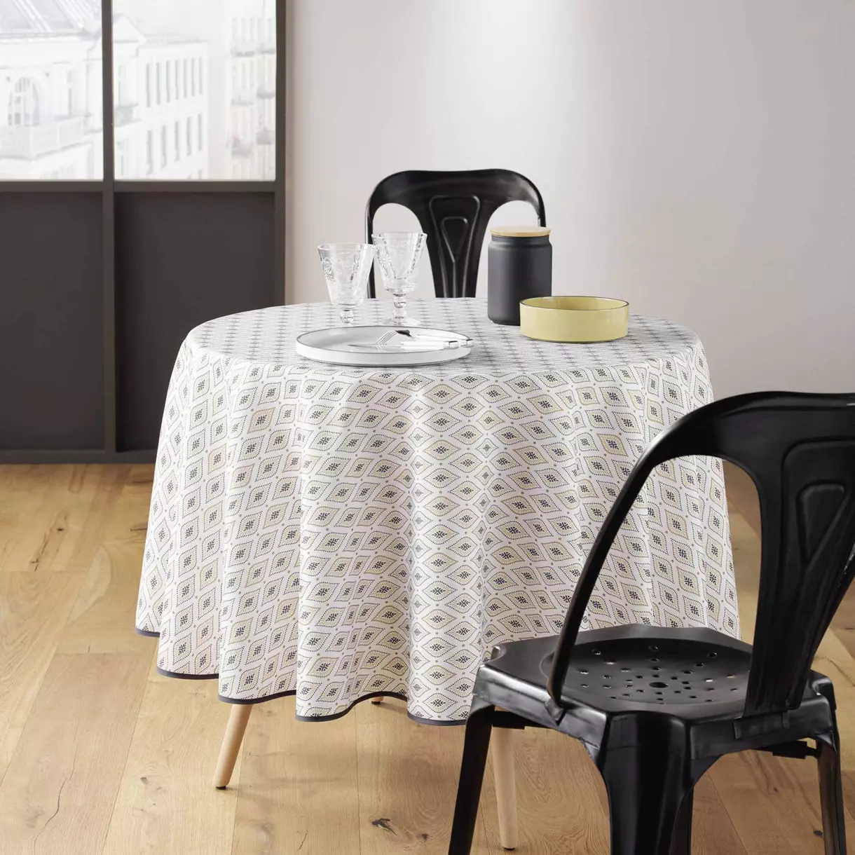 Nappe ronde anti tache (180 cm) Oricia Blanche 1