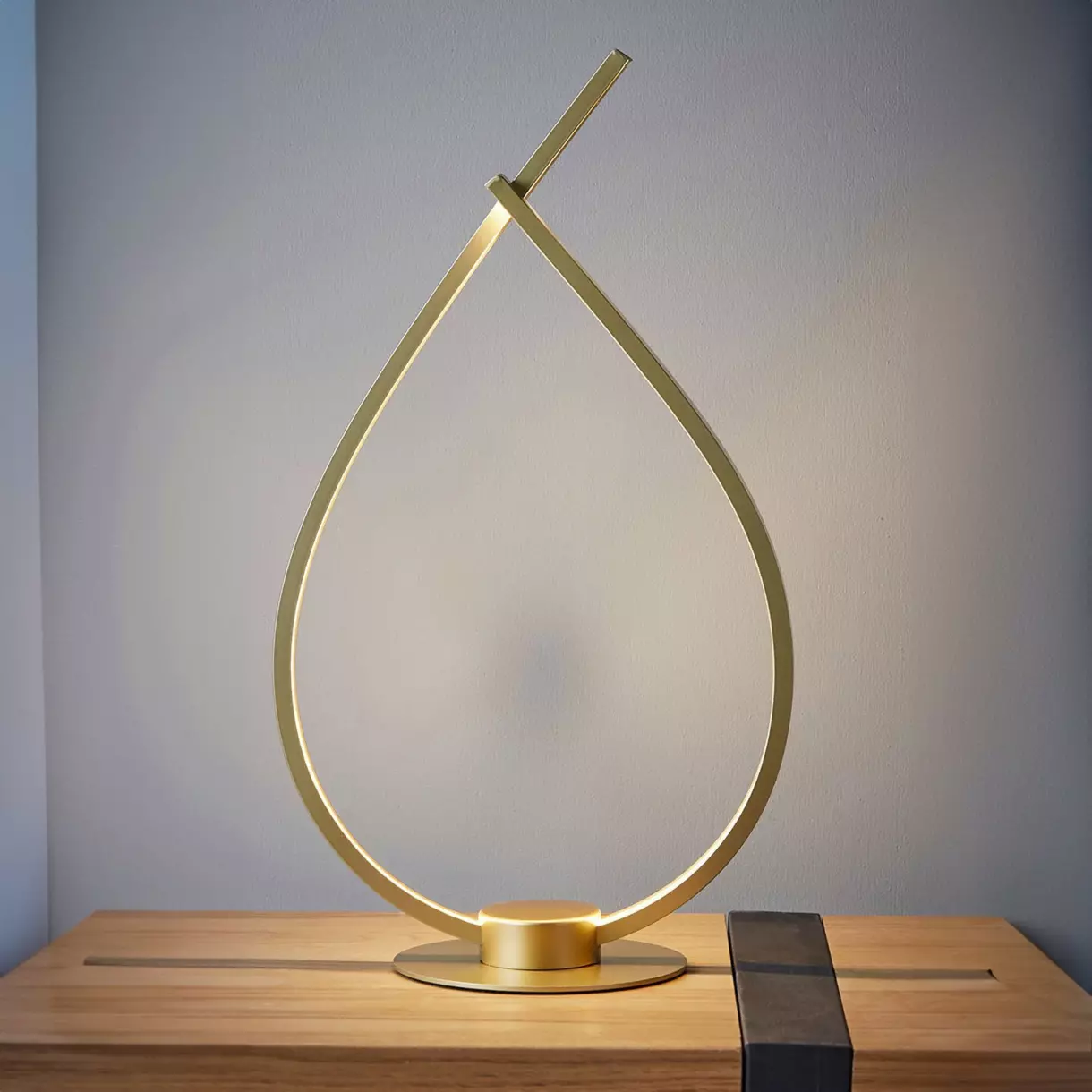 Lampe à poser Led Goutte Or 1