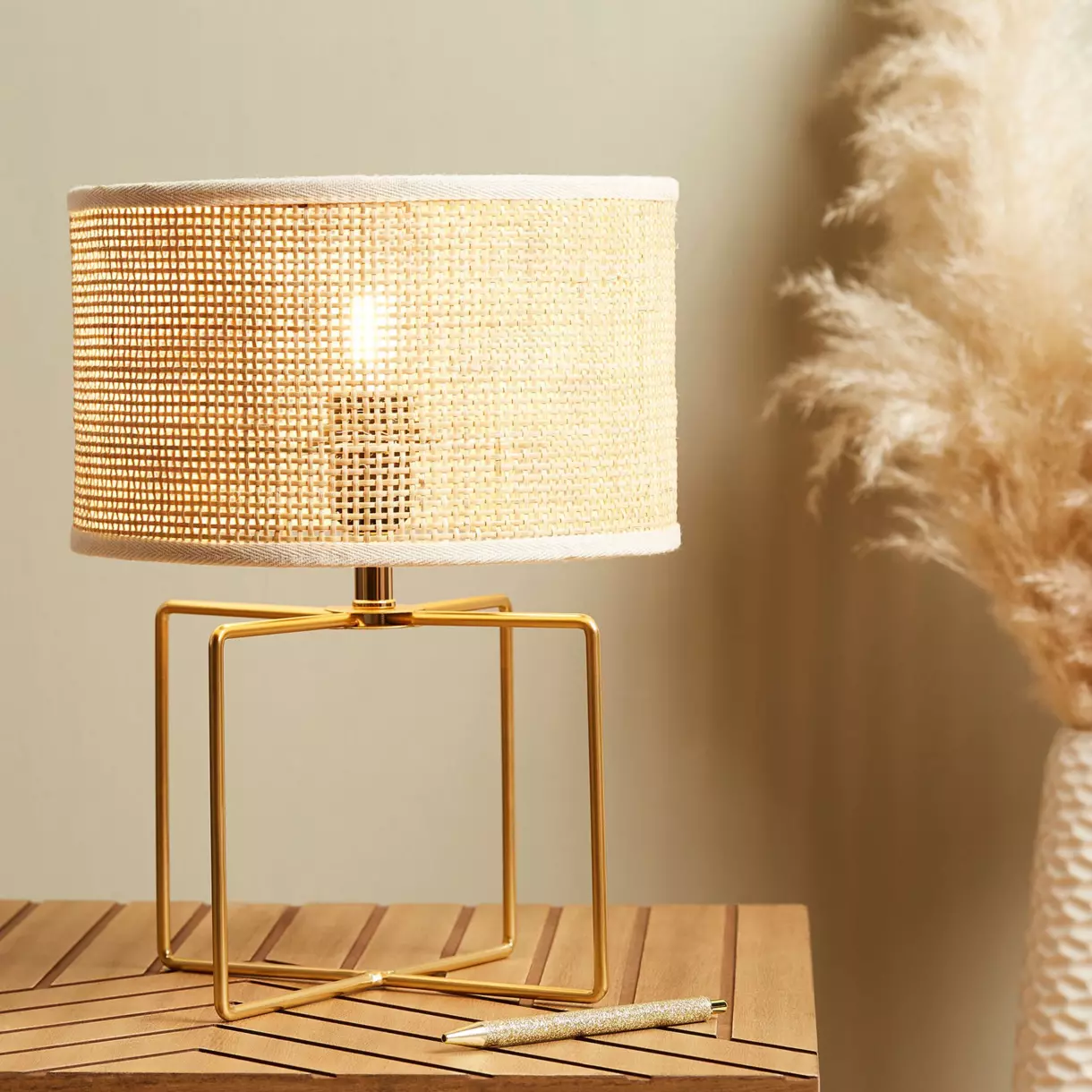Lámpara de mesa Yuca Oro 1