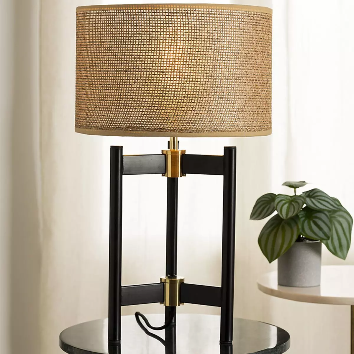 Lampe à poser Levon Noir 1