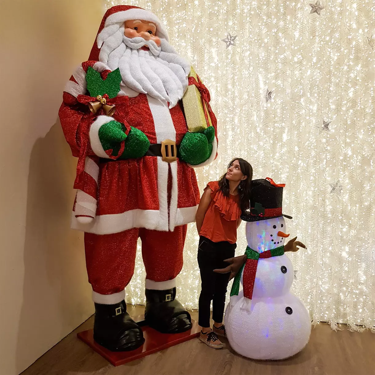 eminza Père Noël traditionnel Géant (H300 cm) Ulrik