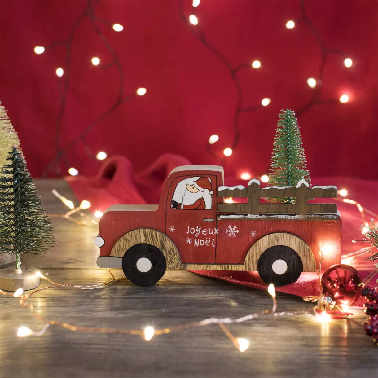 Père Noël livraison  en bois à poser Rouge 1