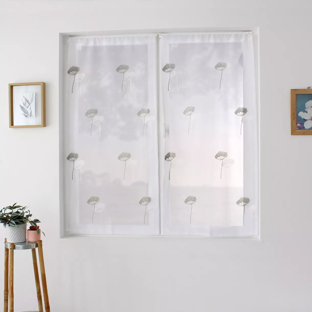 Par de visillos bordados (60 x 120 cm) Cosmos Gris 1